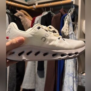 On Cloud Running shoes